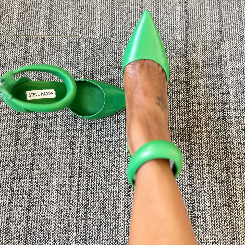 SOLD OUT OFFLINE - Steve Madden Ele Puff Ankle Heels
